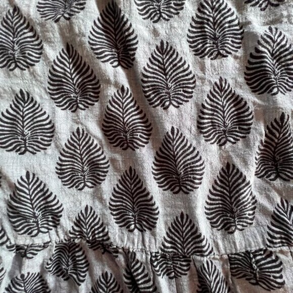 Leaf Patterned Kids Top - Picture 4 of 4